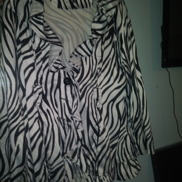 jacket - Picture 5 of 6